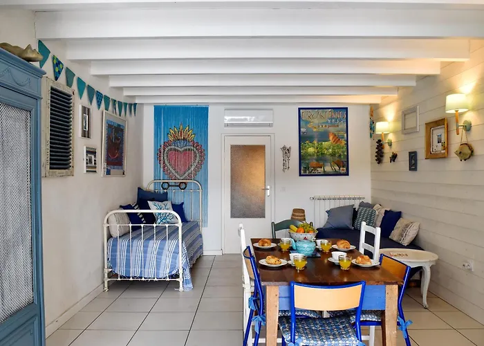 La Maison Bleue