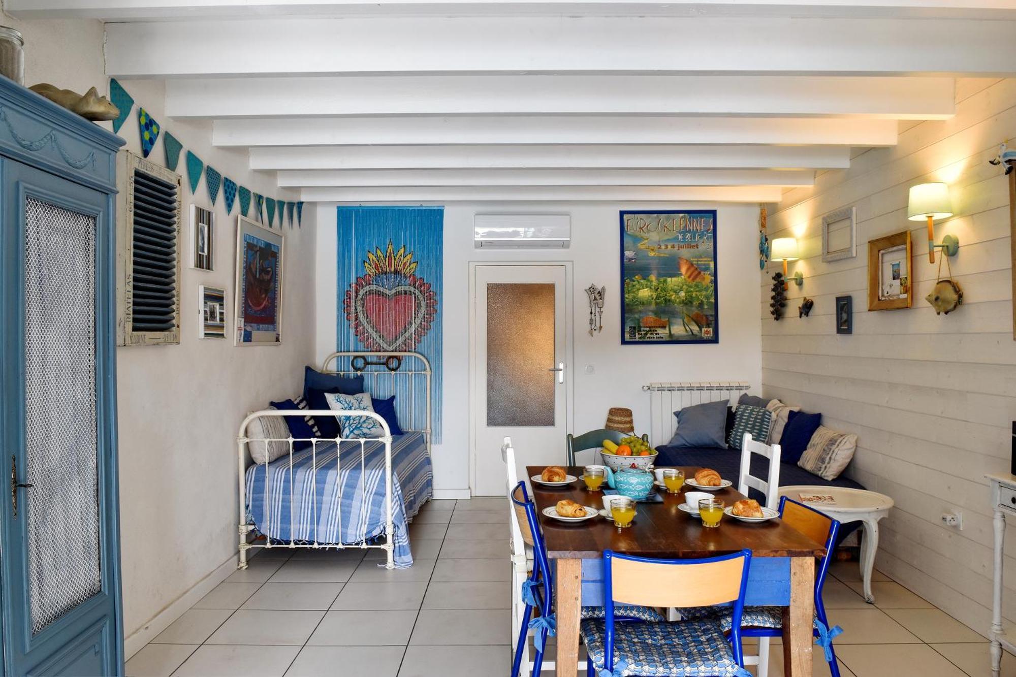 La Maison Bleue Holiday home *